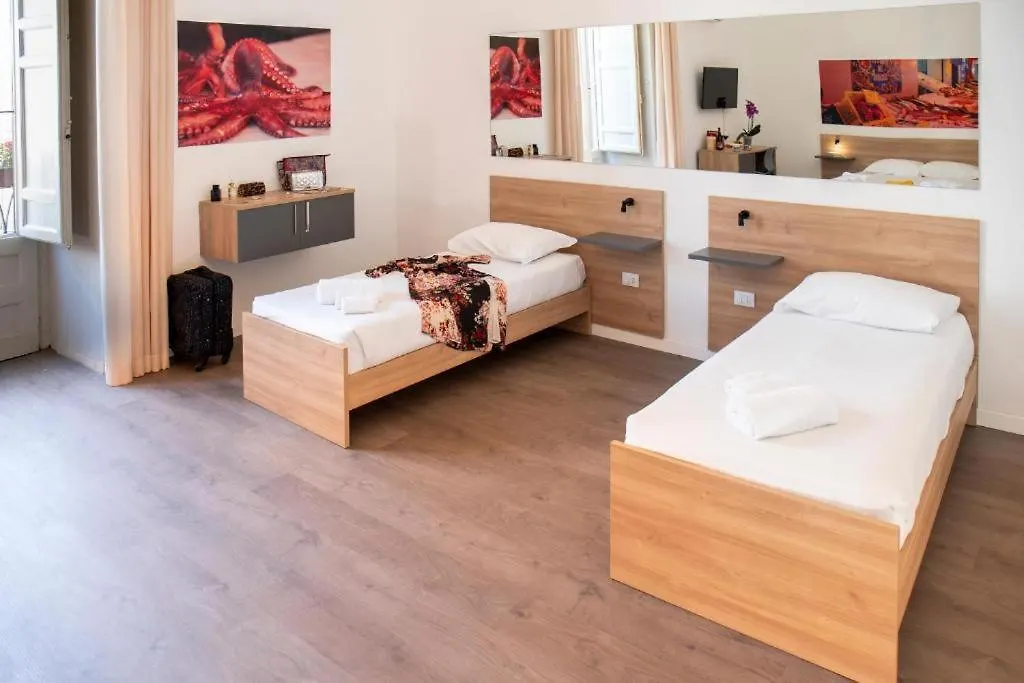 Ballaro' Hotel - Budget Room Palermo